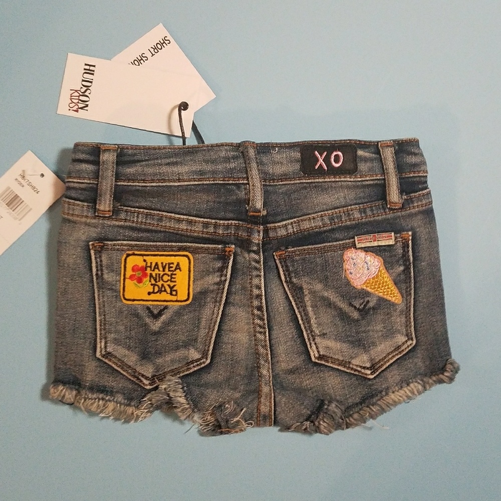NWT Girls Hudson Jean Shorts with Patches - Picture 2 of 7